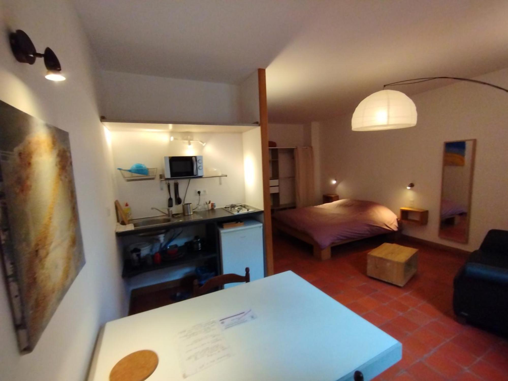 Les Studios De St Guilhem Saint-Guilhem-le-Desert Εξωτερικό φωτογραφία