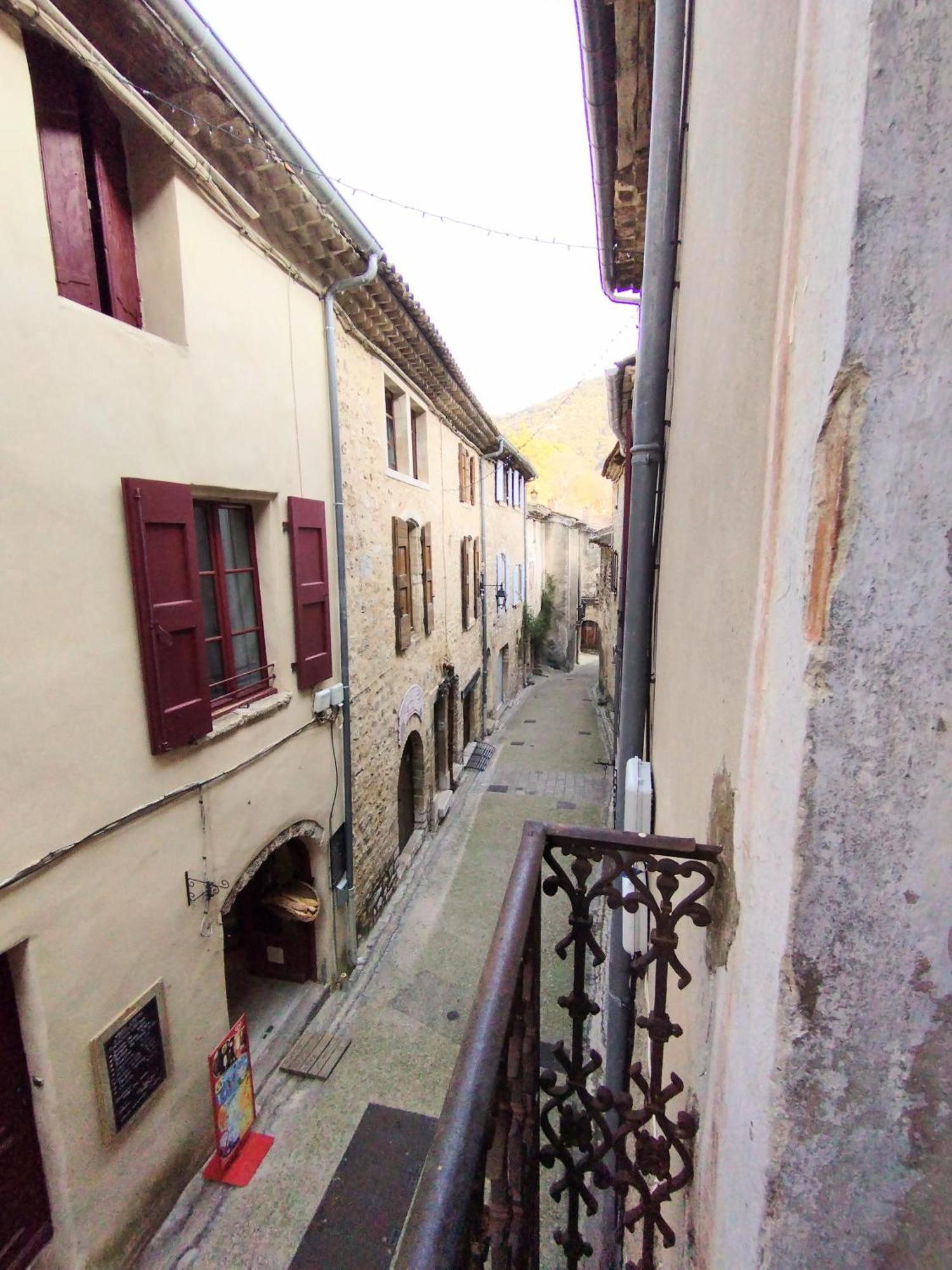 Les Studios De St Guilhem Saint-Guilhem-le-Desert Εξωτερικό φωτογραφία