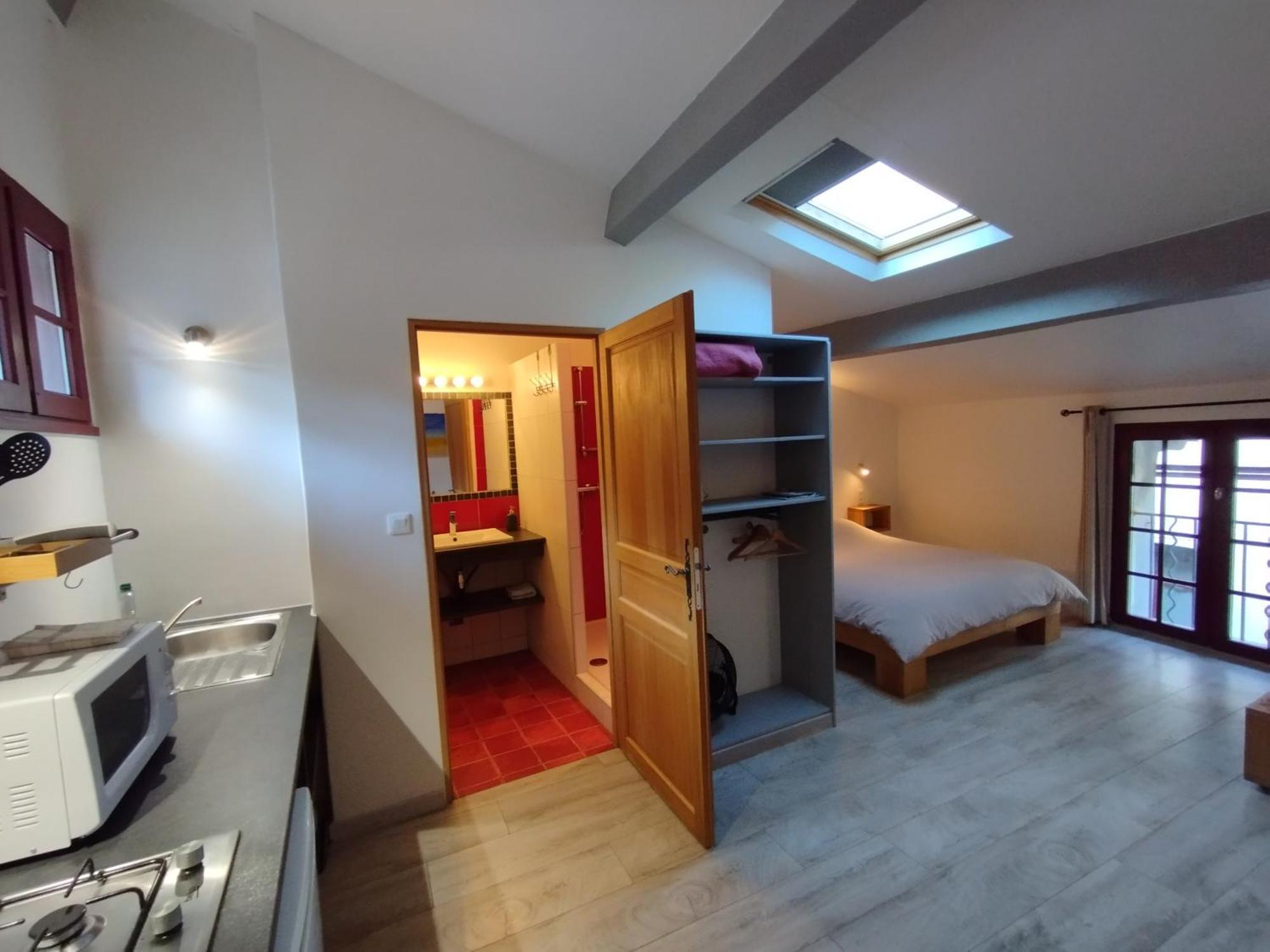 Les Studios De St Guilhem Saint-Guilhem-le-Desert Εξωτερικό φωτογραφία