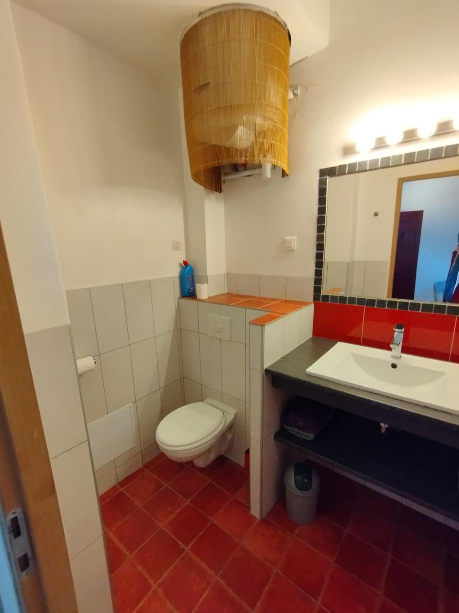 Les Studios De St Guilhem Saint-Guilhem-le-Desert Εξωτερικό φωτογραφία